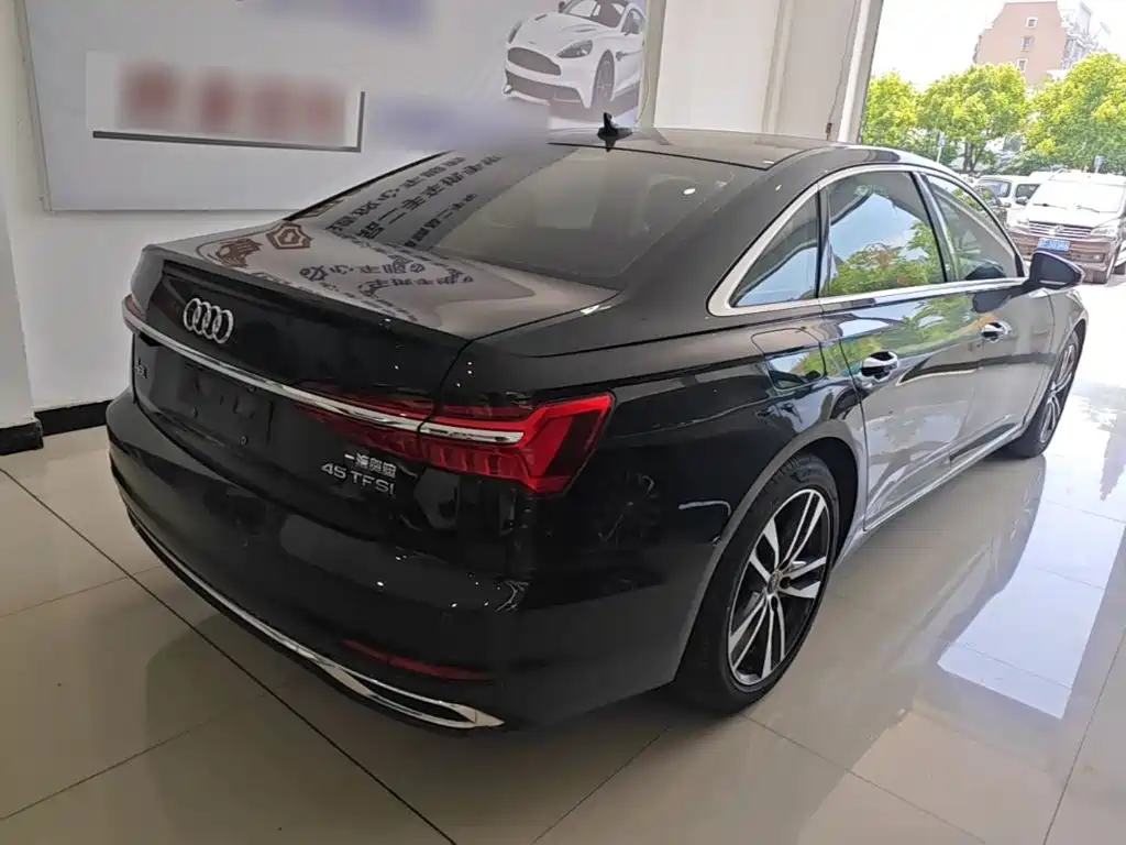 Audi A6L 2023