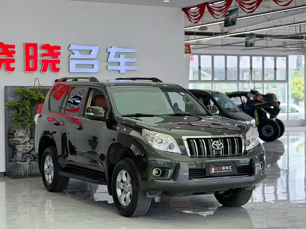 Toyota Prado 2012 — фото 2