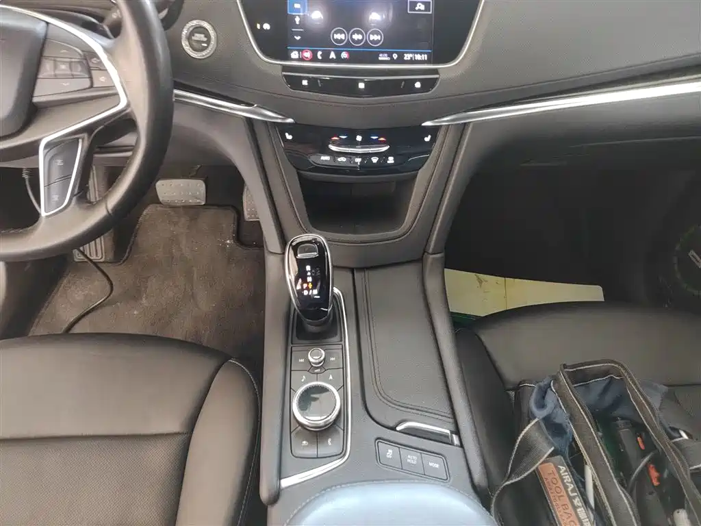 Cadillac XT5 2020 — фото 10