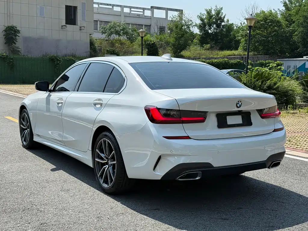 BMW 3 Series 2022