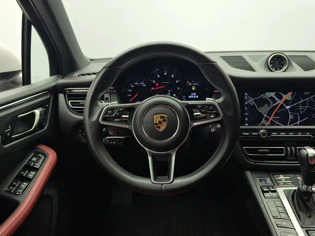 Porsche Macan 2021 — фото 13