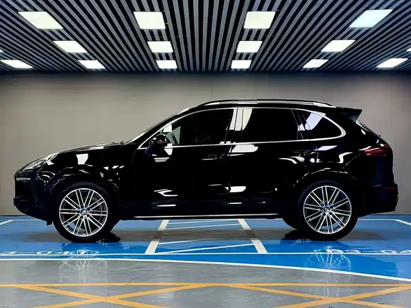 Porsche Cayenne 2016