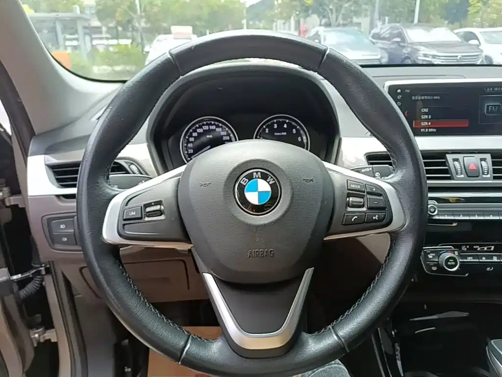 BMW X1 2019 — фото 11