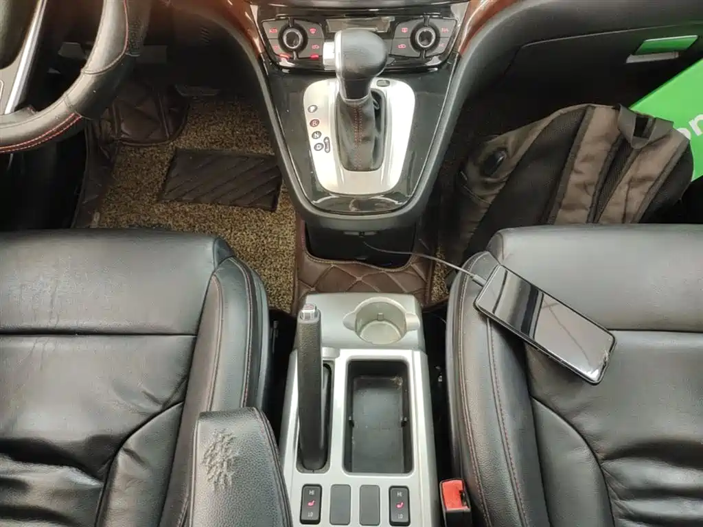 Haval H6 2014 — фото 14
