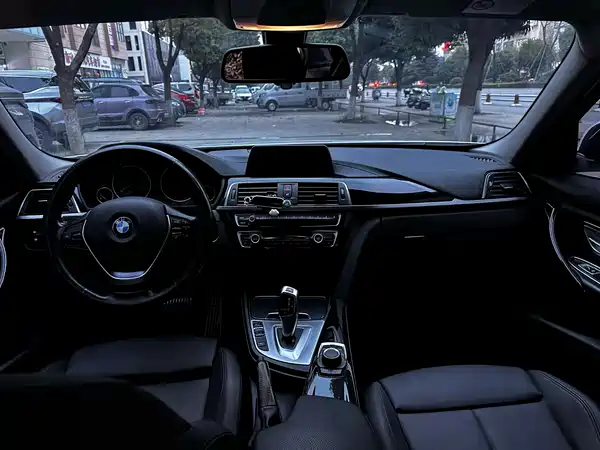 BMW 3 Series 2018