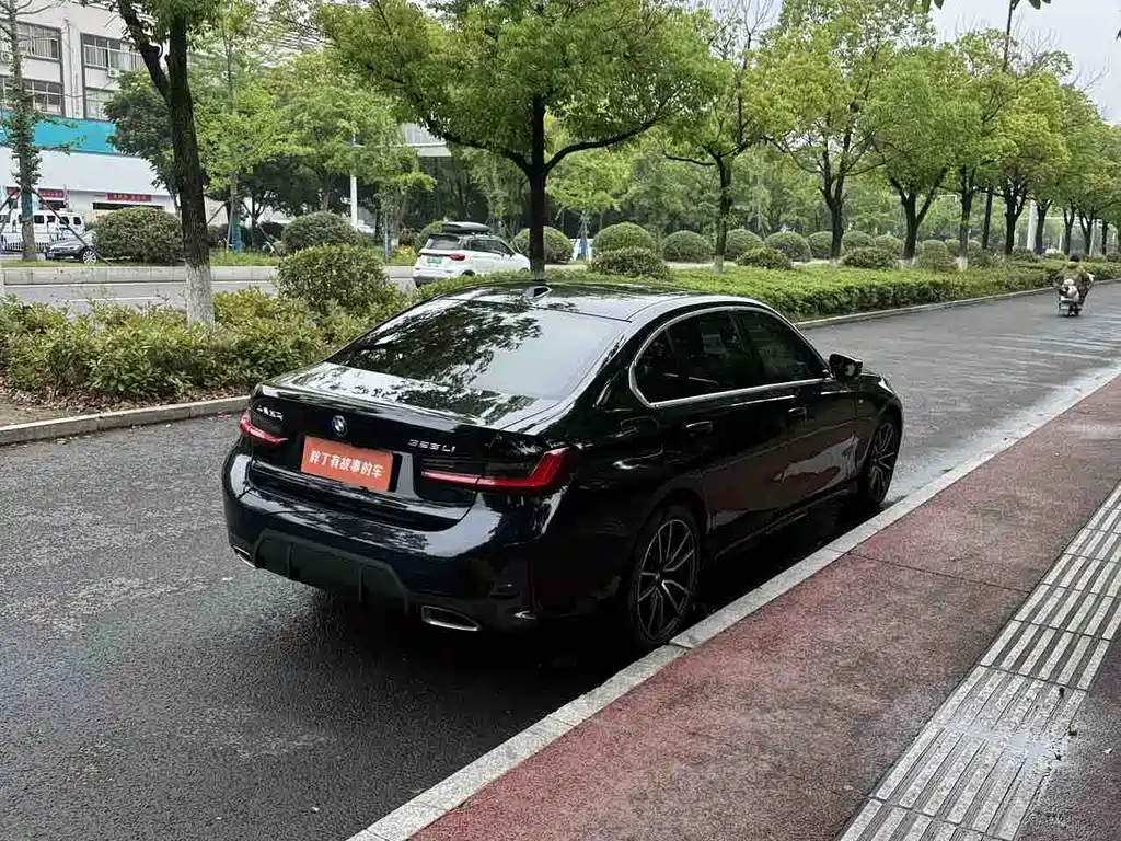 BMW 3 Series 2023 — фото 10
