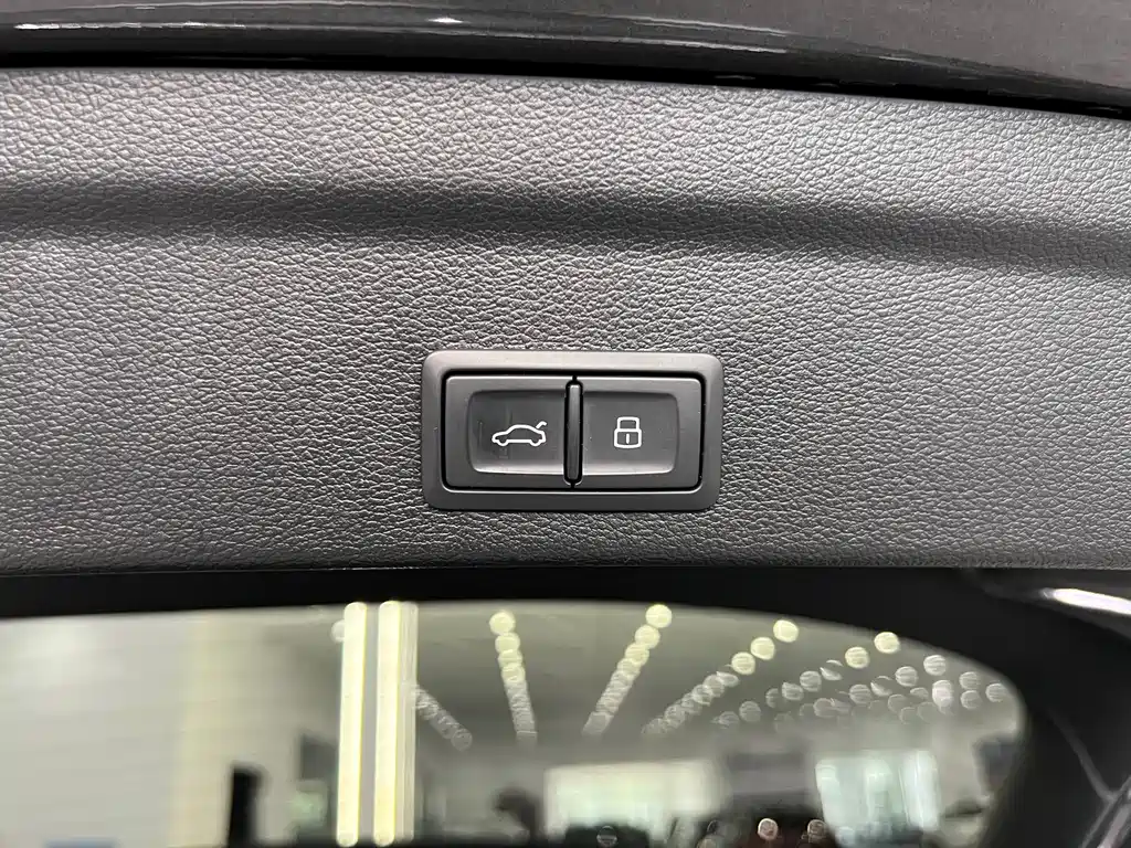 Audi Q3 Sportback 2023 — фото 8