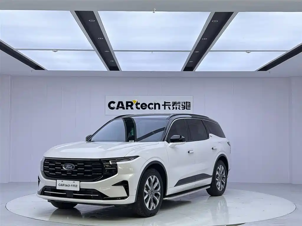 Ford Edge 2023 — фото 1