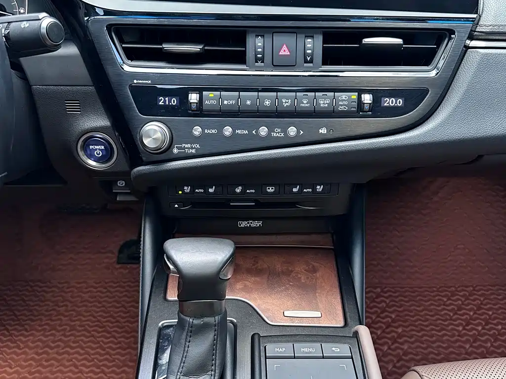 Lexus ES 2021 — фото 10
