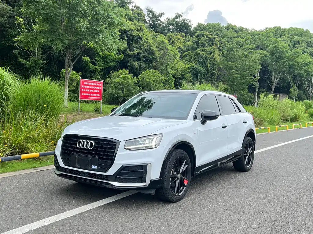 Audi Q2L 2021