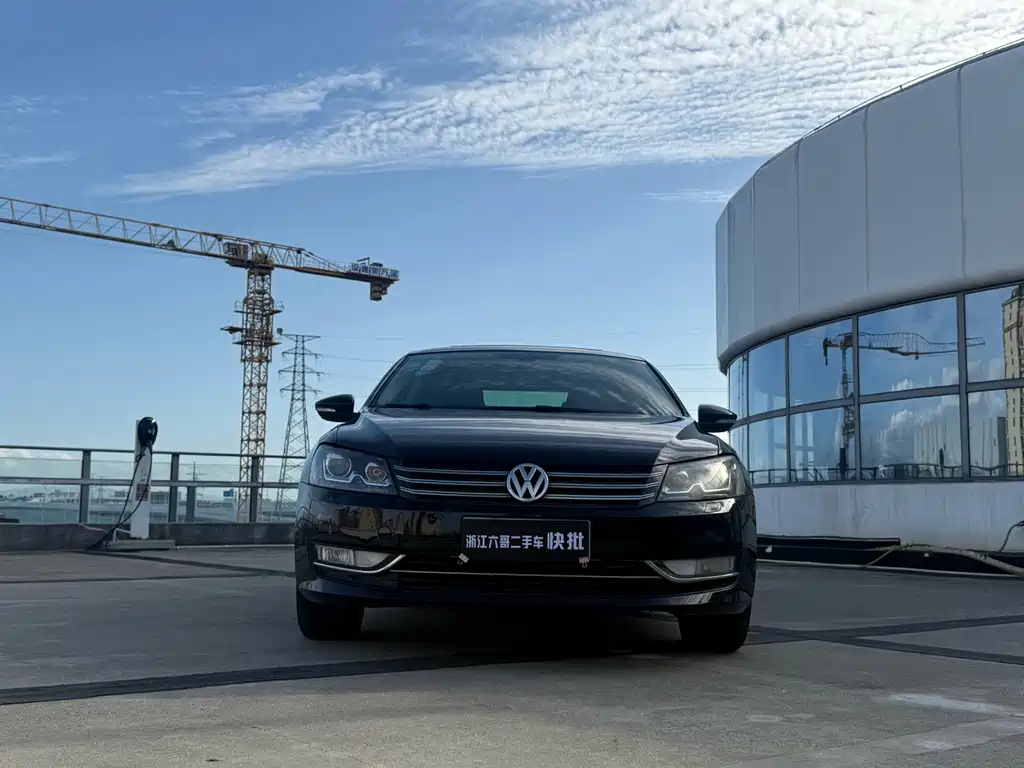 Volkswagen Passat 2014 — фото 2