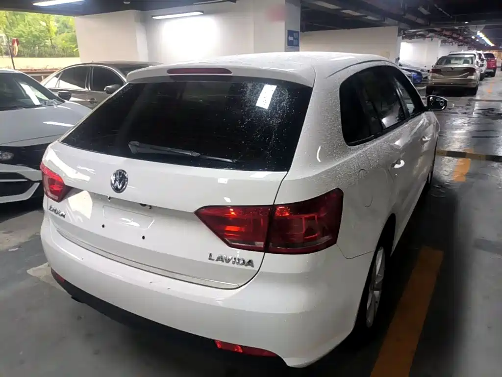 Volkswagen Gran Lavida 2015