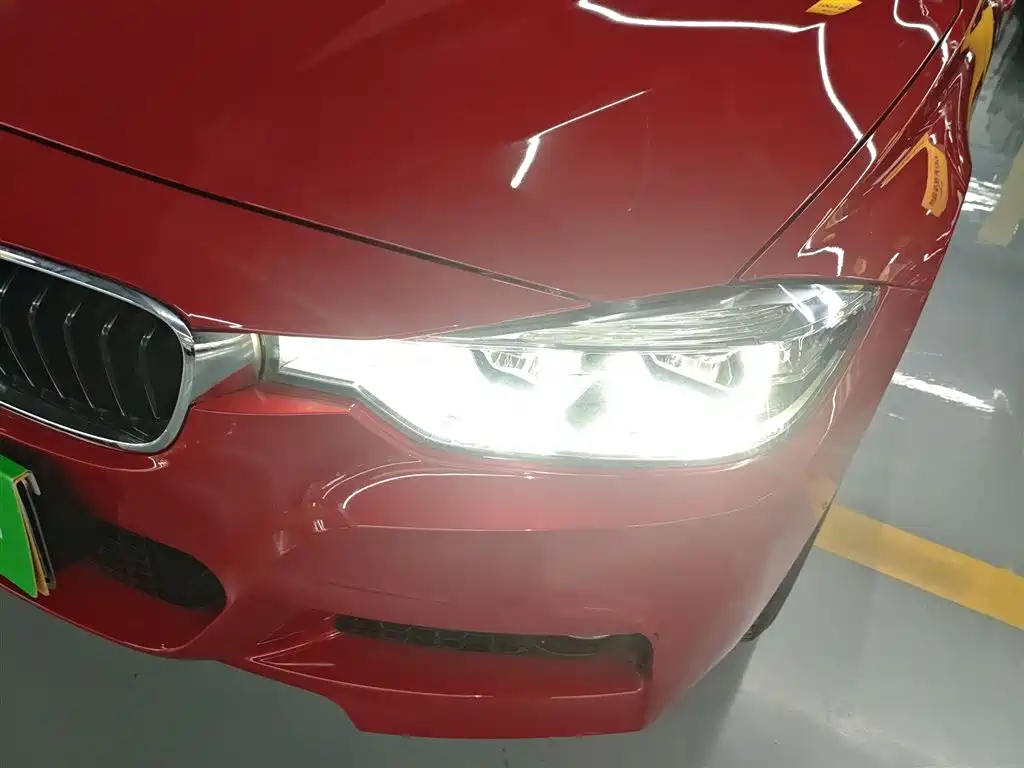 BMW 3 Series 2018 — фото 18