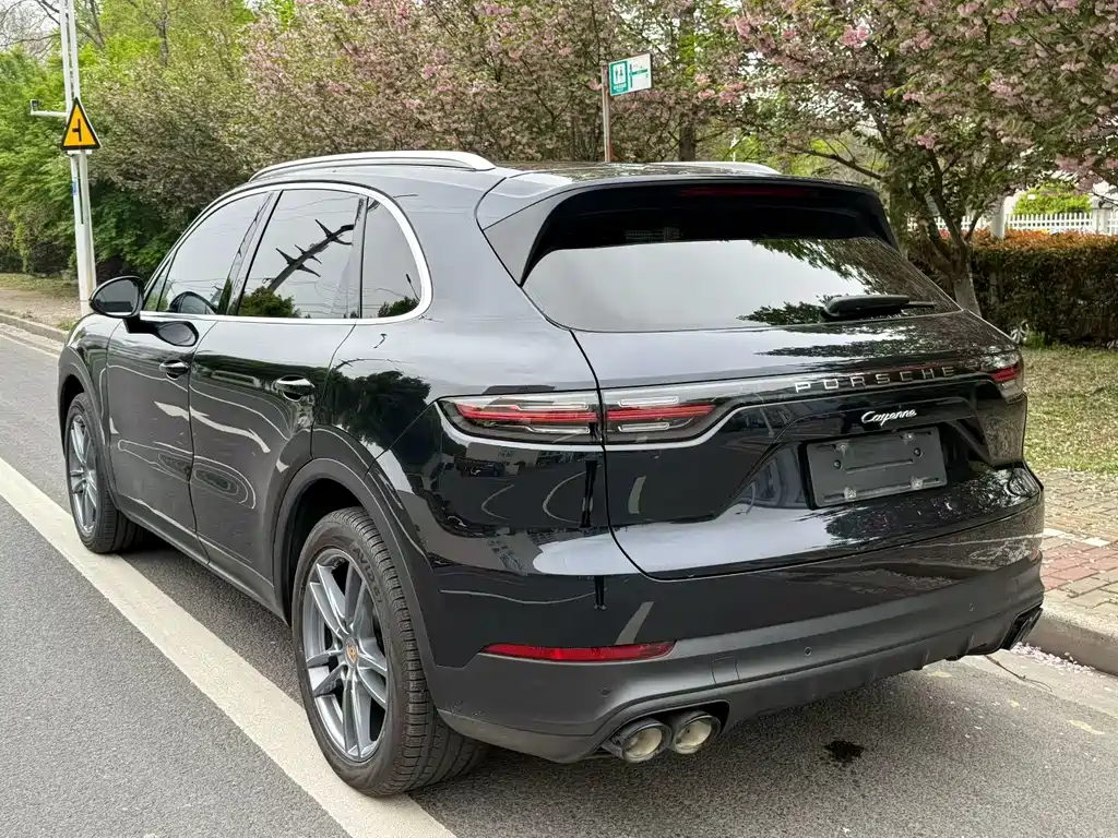 Porsche Cayenne 2018 — фото 8