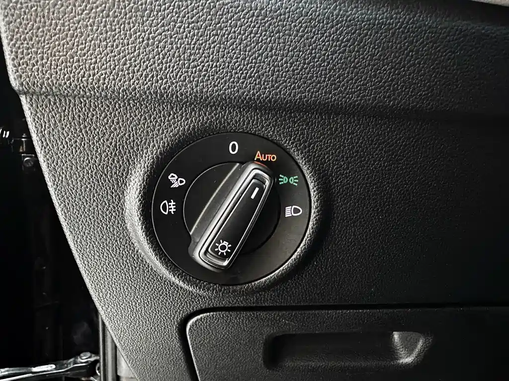 Volkswagen Tiguan L 2023 — фото 19