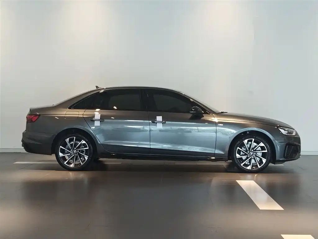 Audi A4L 2023