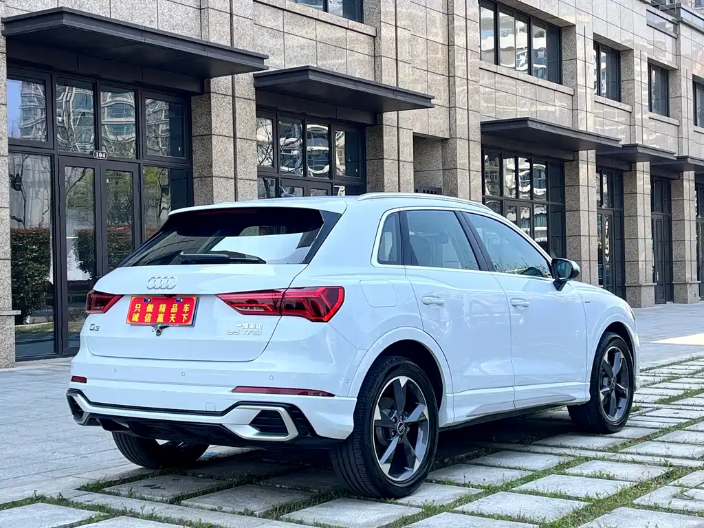 Audi Q3 2024 — фото 15