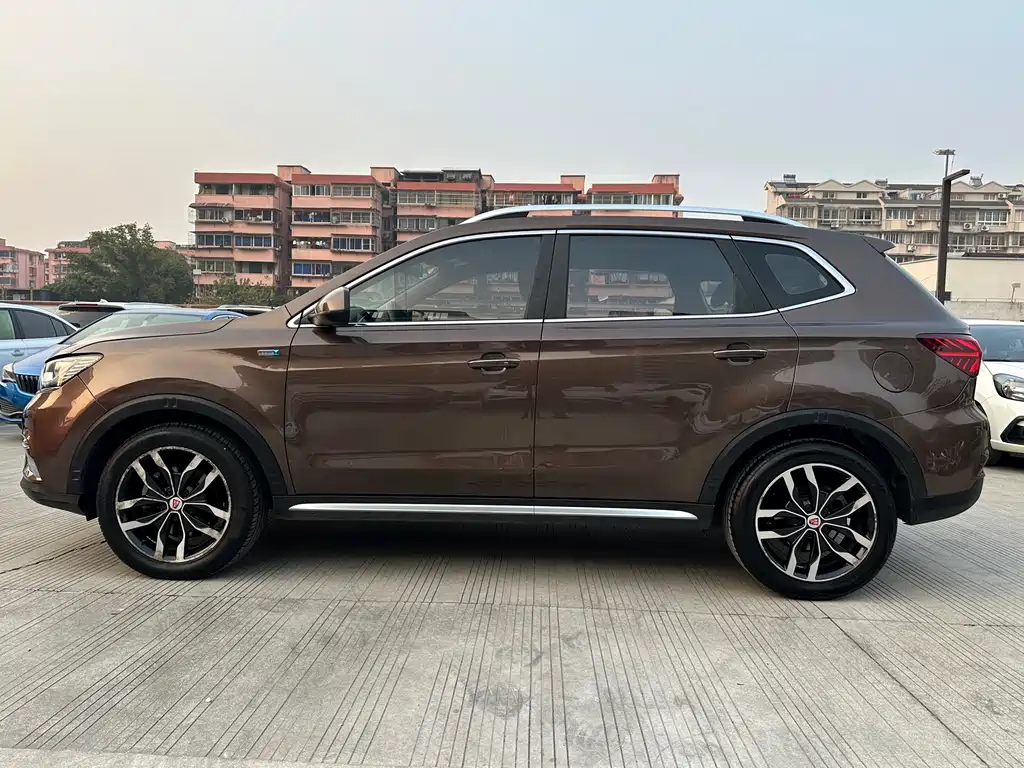 Roewe RX5 2017 — фото 10