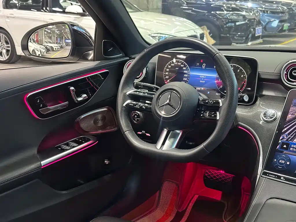 Mercedes-Benz C-Class 2023 — фото 17