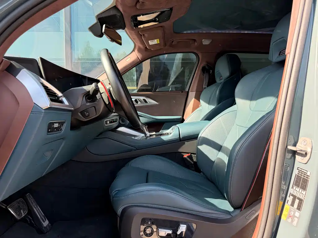 BMW XM 2023 — фото 11
