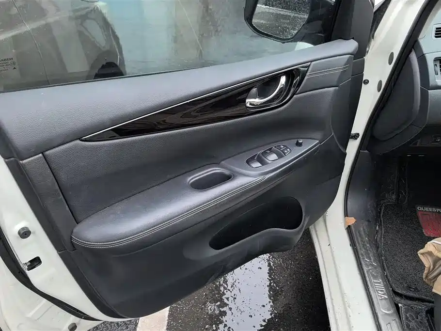 Nissan Tiida 2017