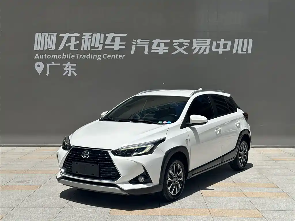 Toyota Yaris L 2023