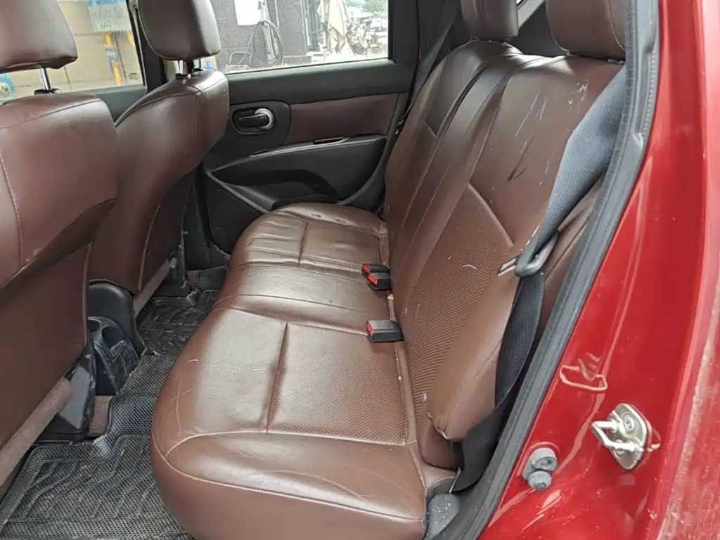 Nissan Livina 2015 — фото 13