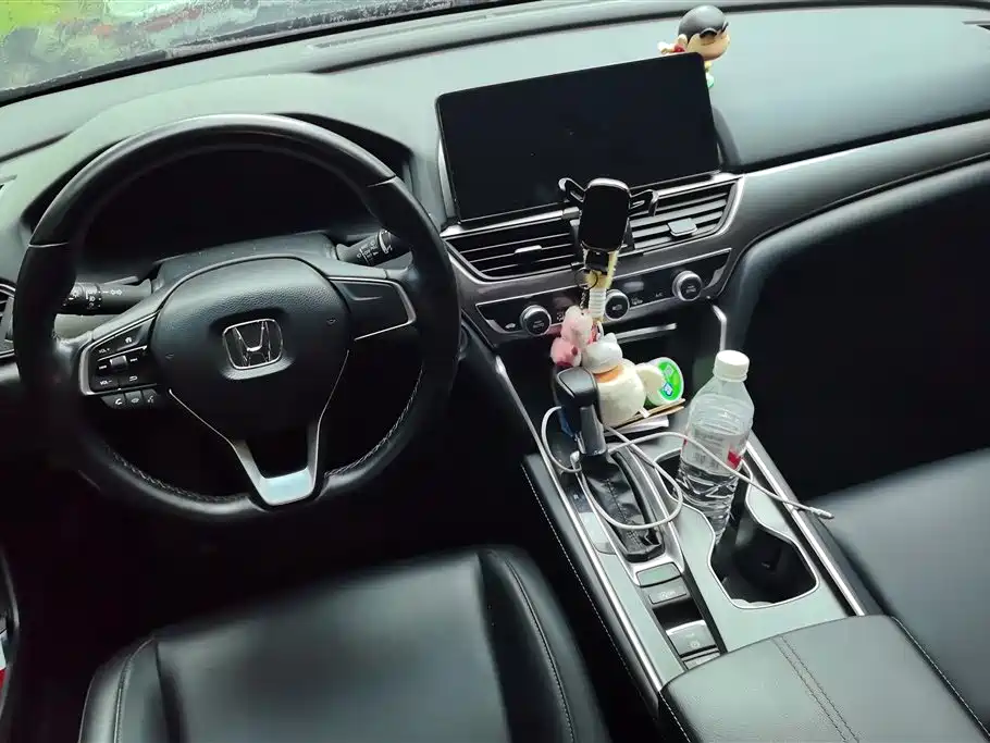 Honda Accord 2022 — фото 12