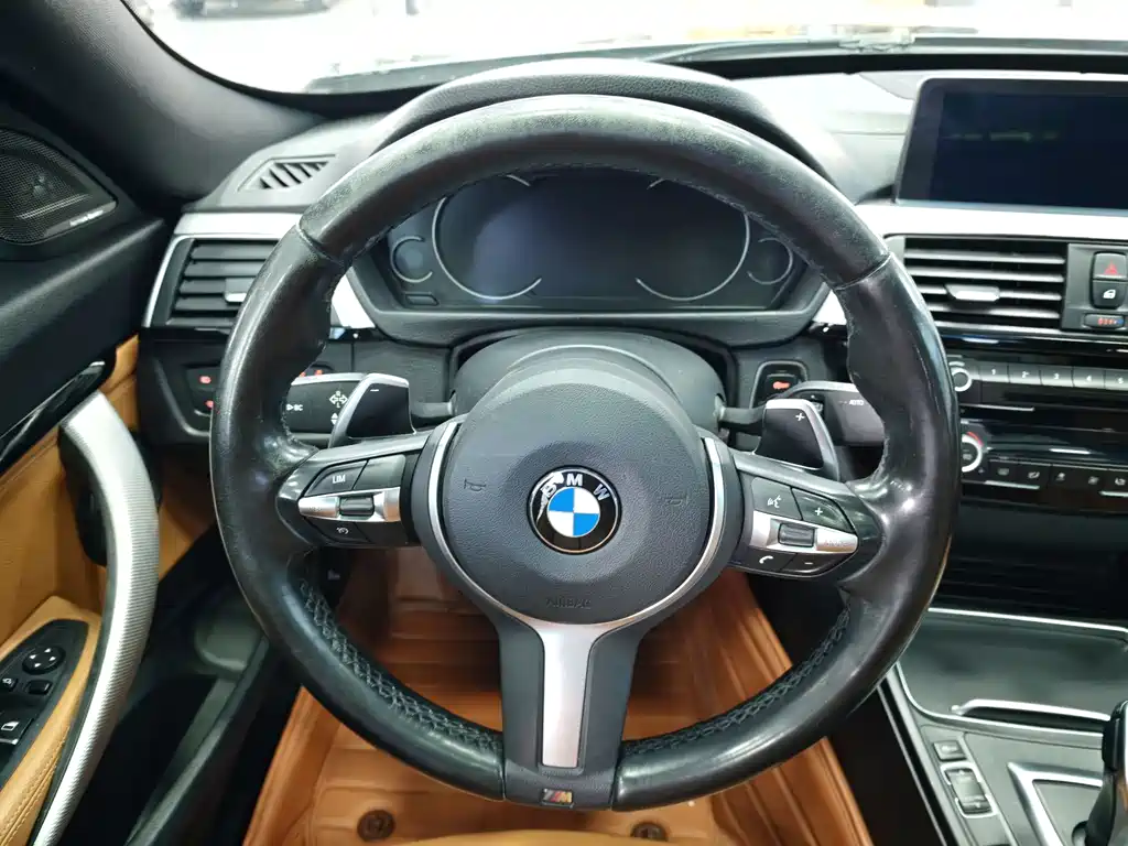 BMW 3 Series GT 2018 — фото 9
