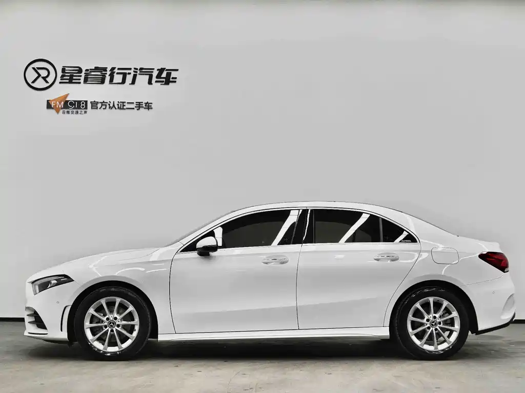 Mercedes-Benz A-Class 2022 — фото 17