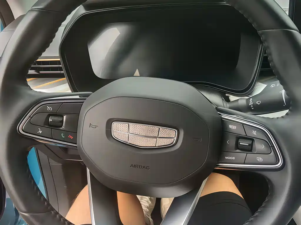 Geely Emgrand L 2022