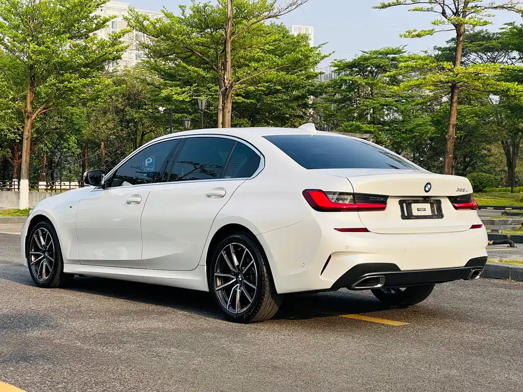 BMW 3 Series 2019 — фото 4