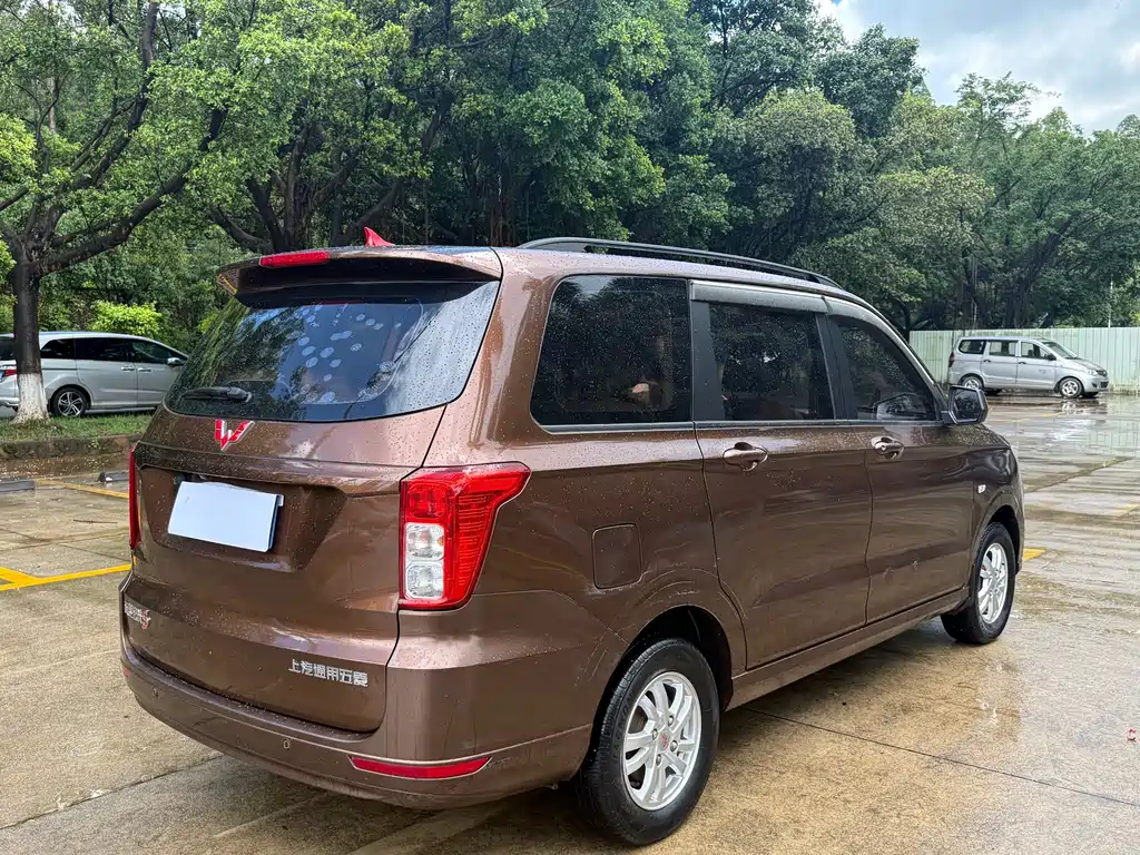 Wuling Hongguang 2019 — фото 9