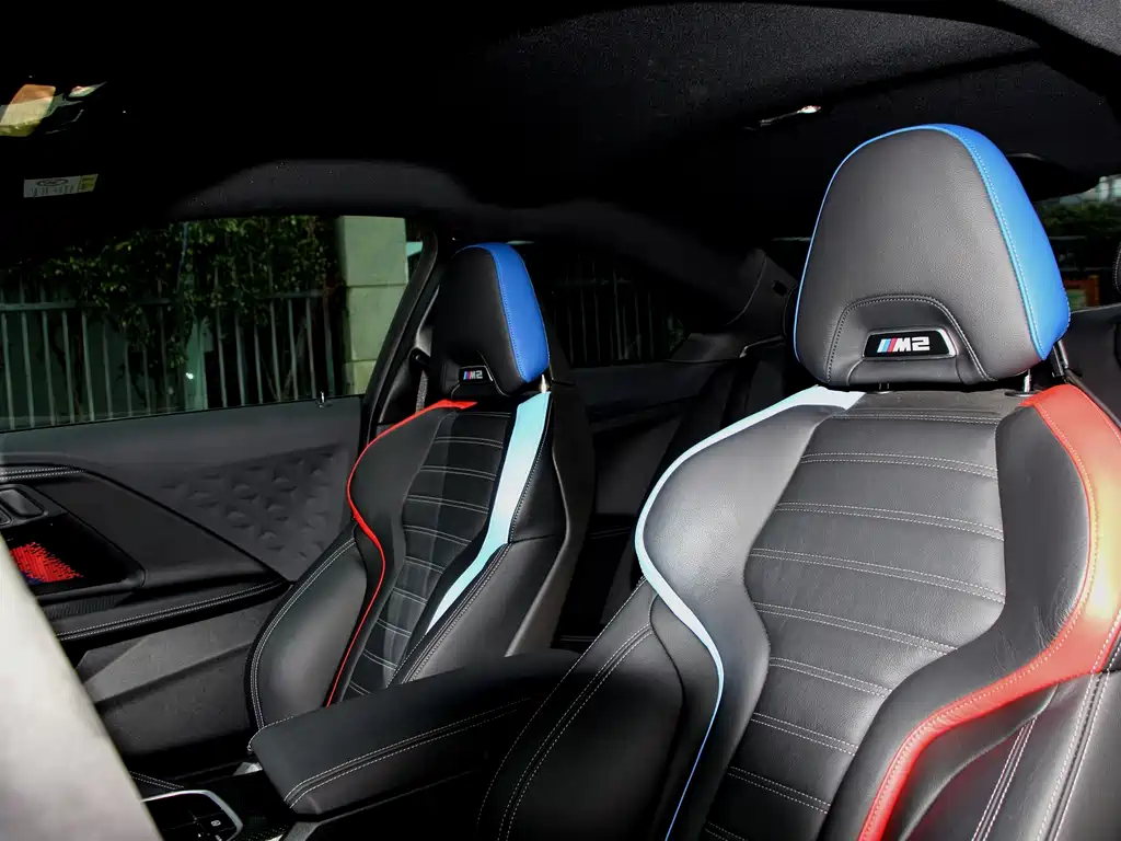 BMW M2 2025 — фото 15