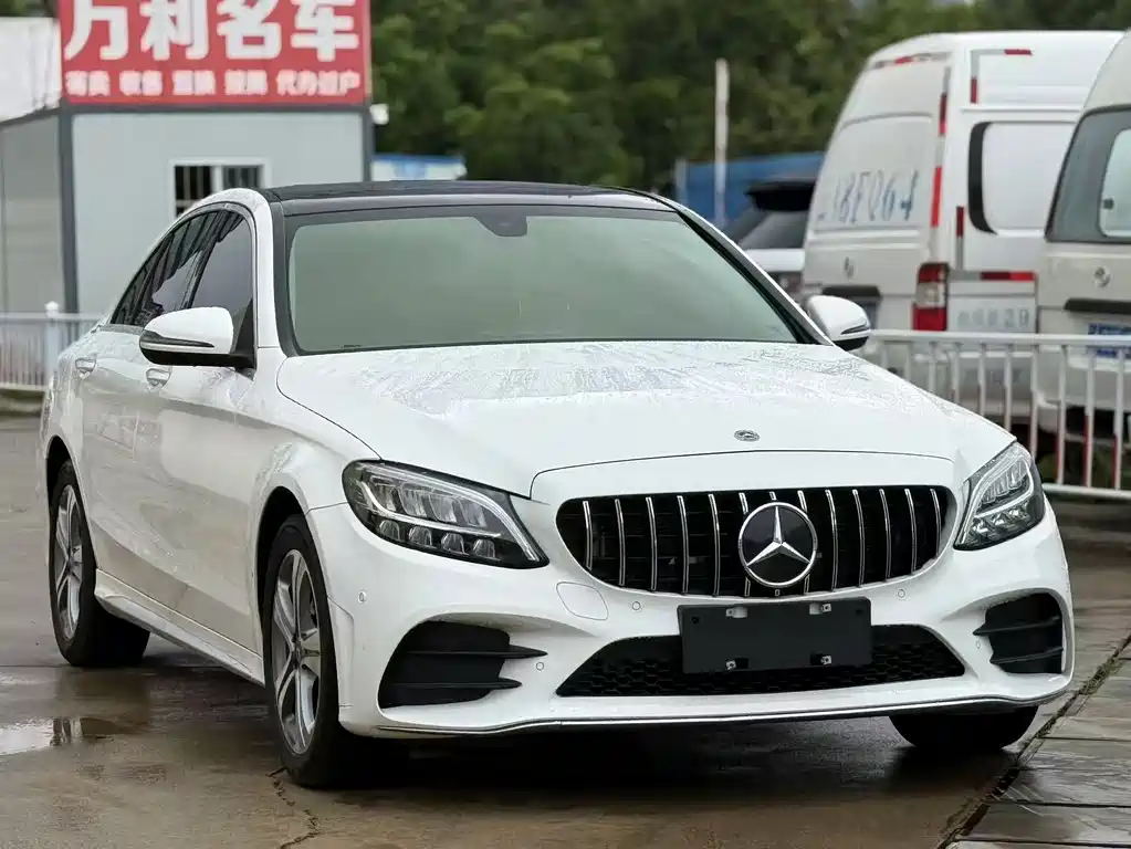 Mercedes-Benz C-Class 2021