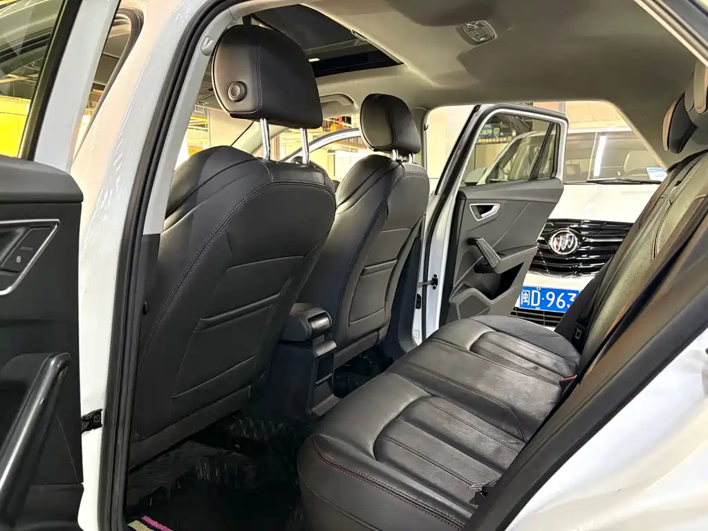 Audi Q2L 2022