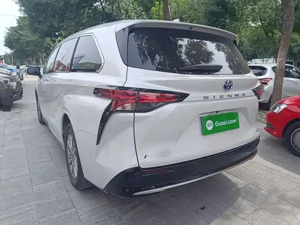 Toyota Sienna 2023