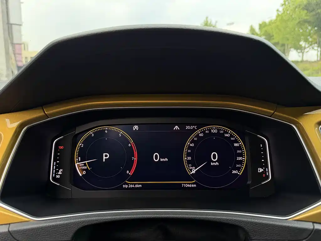 Volkswagen T-Roc 2018 — фото 9