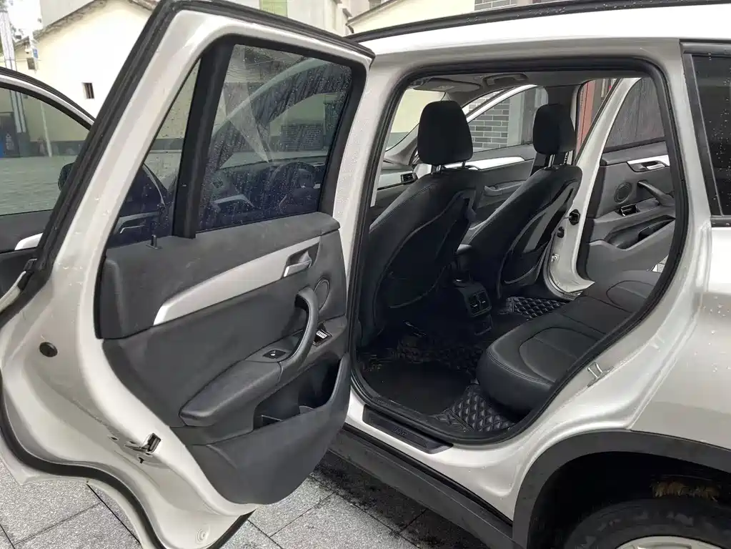 BMW X1 2018 — фото 10