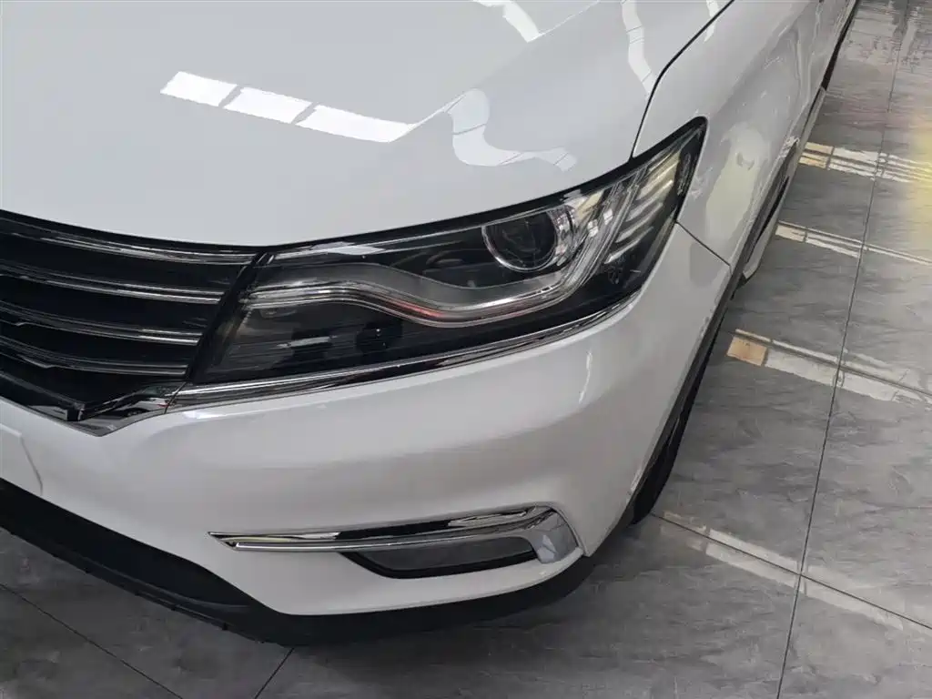 Roewe RX5 2018 — фото 24