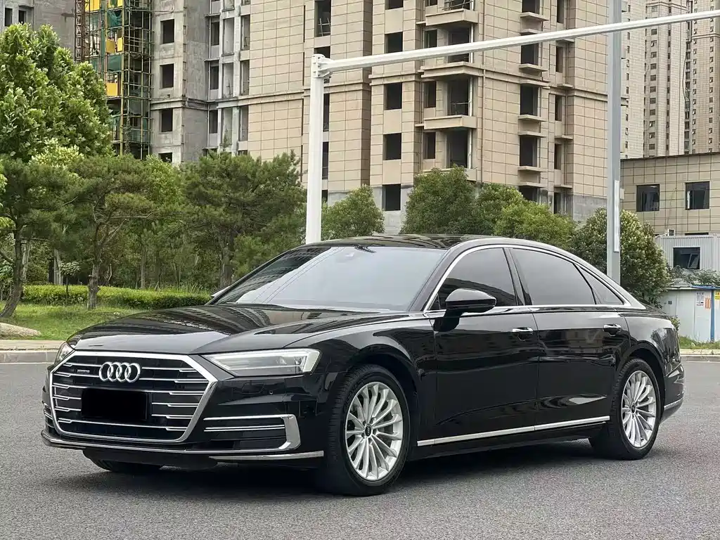 Audi A8 2021 — фото 13