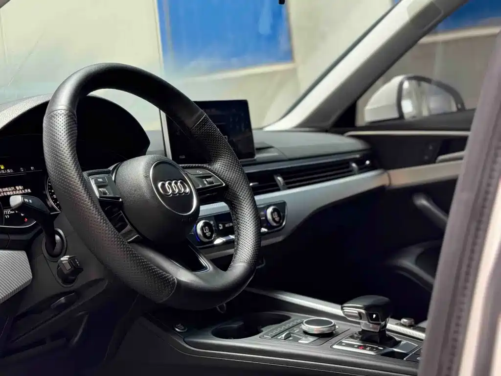 Audi A4L 2017 — фото 8