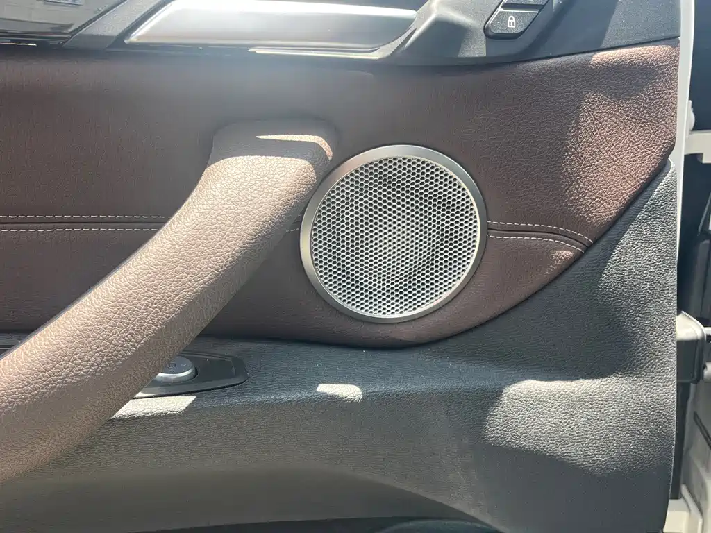 BMW X1 2022 — фото 11