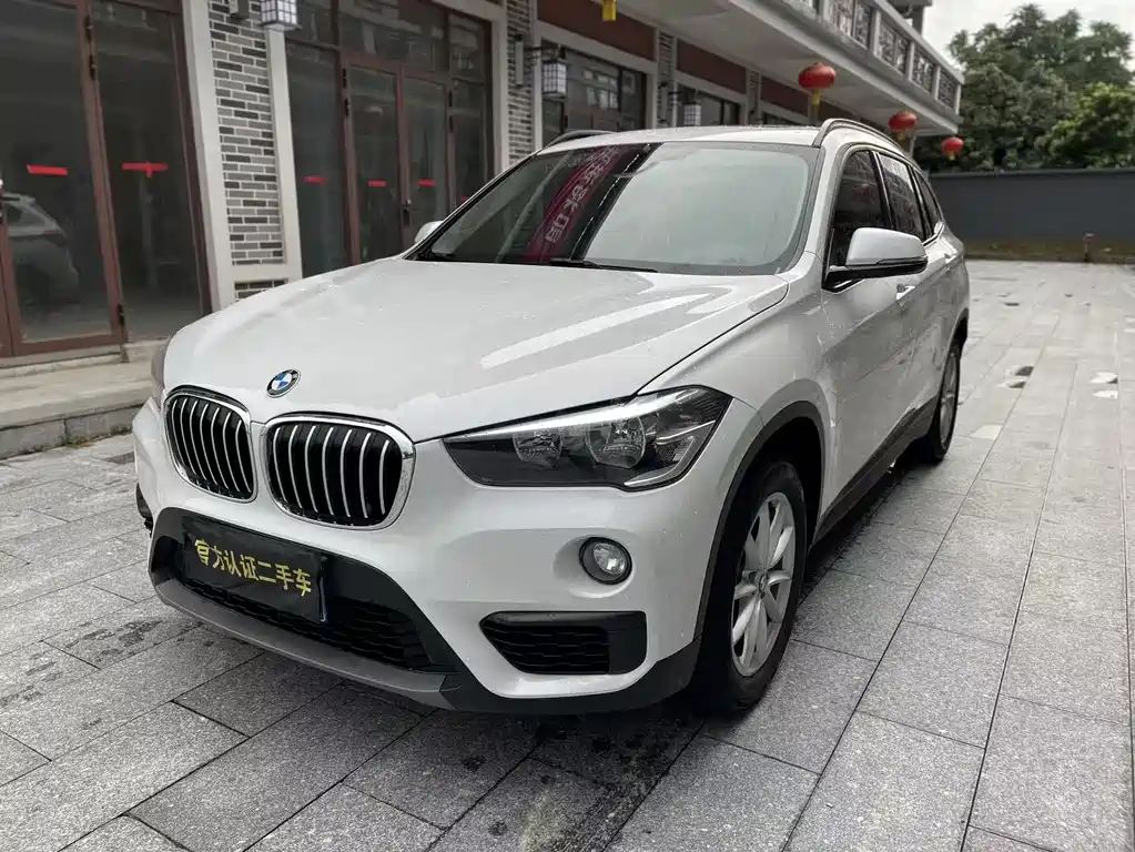 BMW X1 2018 — фото 1
