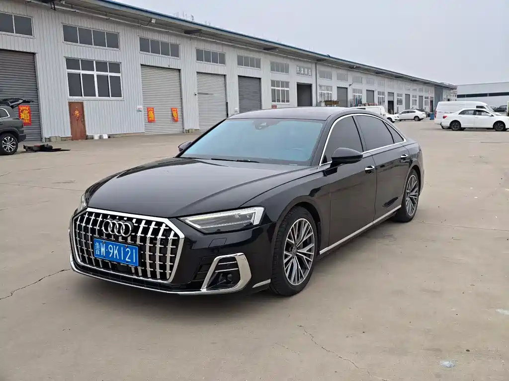 Audi A8 2020 — фото 1