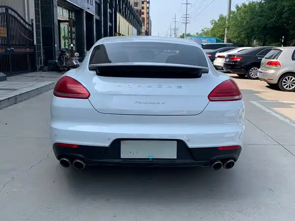 Porsche Panamera 2016