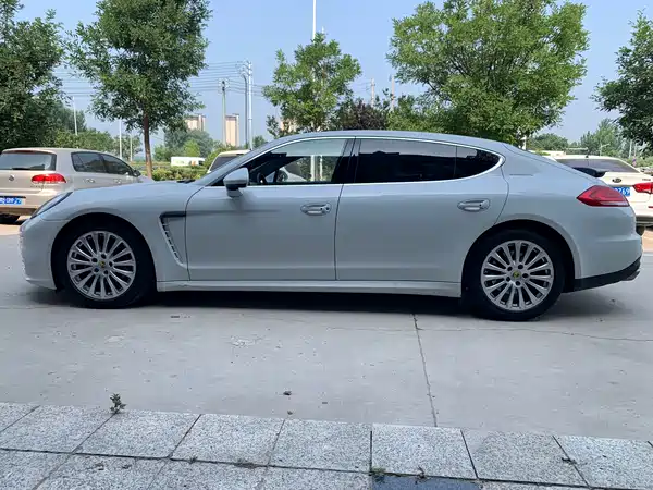 Porsche Panamera 2016