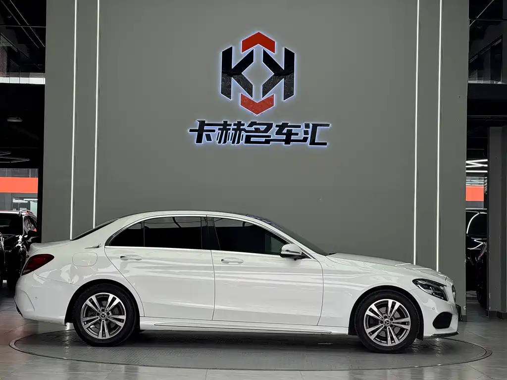 Mercedes-Benz C-Class 2018 — фото 7