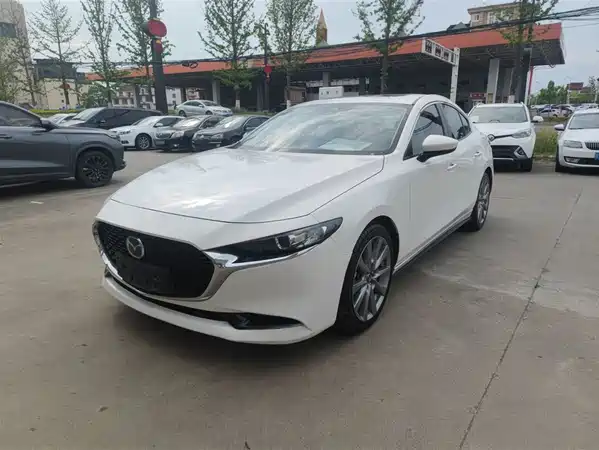 Mazda 3 Axela 2022
