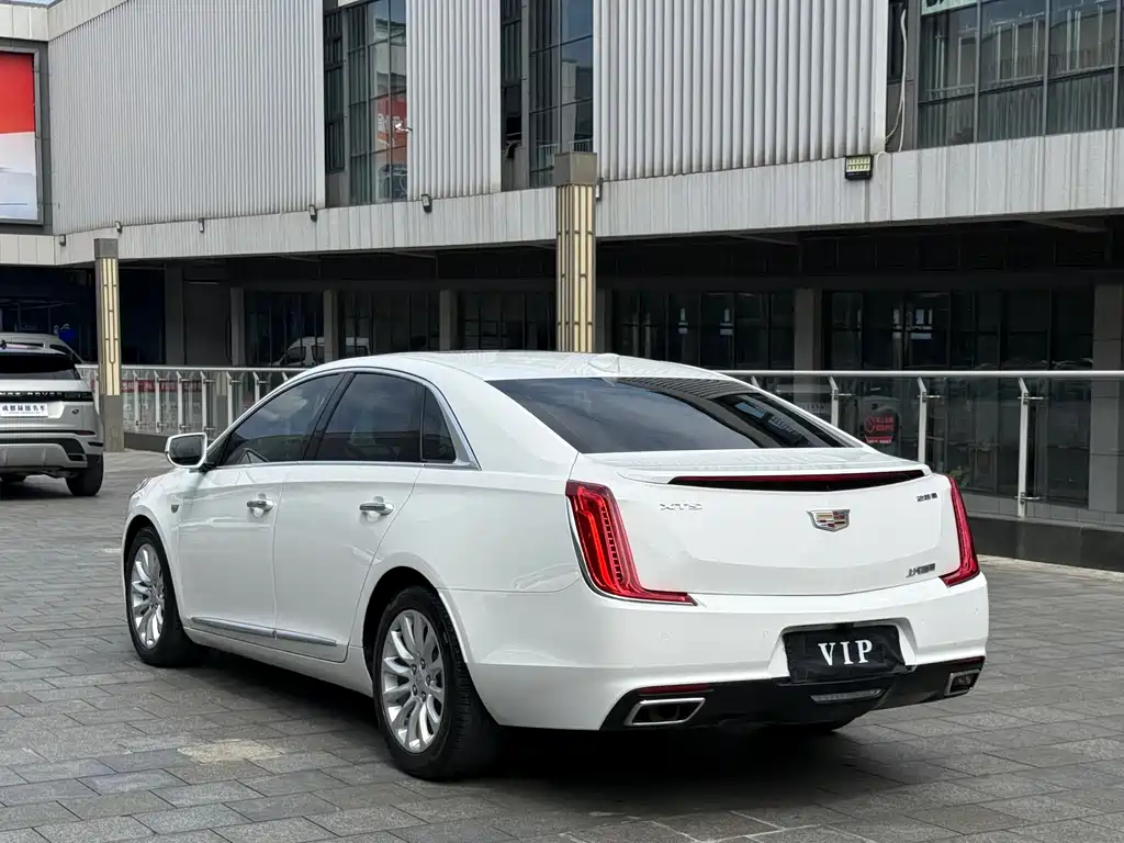 Cadillac XTS 2019 — фото 9